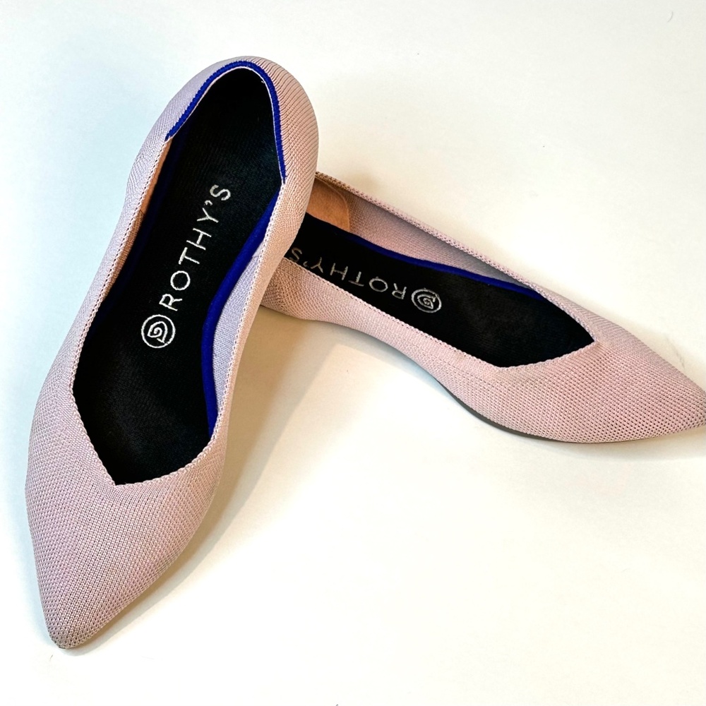 ROTHY's The Point - Light Pink w Blue accent - recycled washable material 9.5